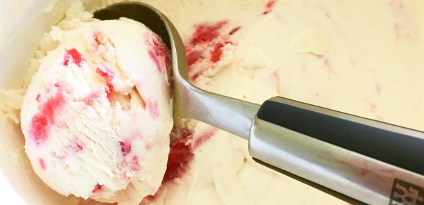 Homemade easy ice cream for dessert