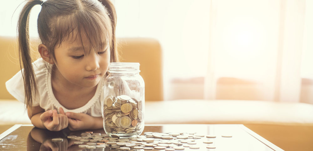 7 ways to start your kids on the right financial foot